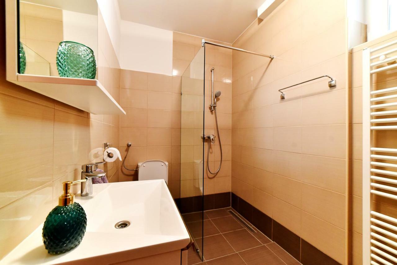 Apartman Hertz إيموتسكي المظهر الخارجي الصورة