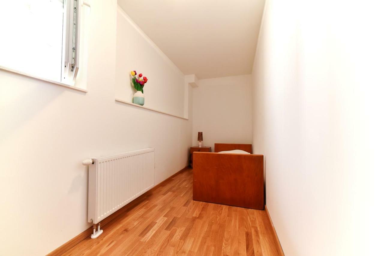 Apartman Hertz إيموتسكي المظهر الخارجي الصورة